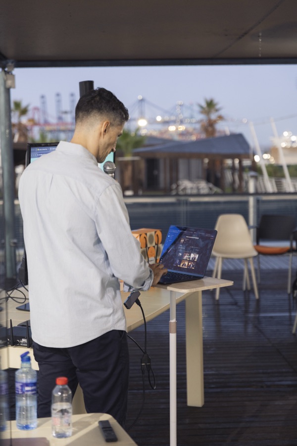 The Founders Table: HeyGen, See What's Possible in Valencia, photo 14, shot by @pablorubiniphotography